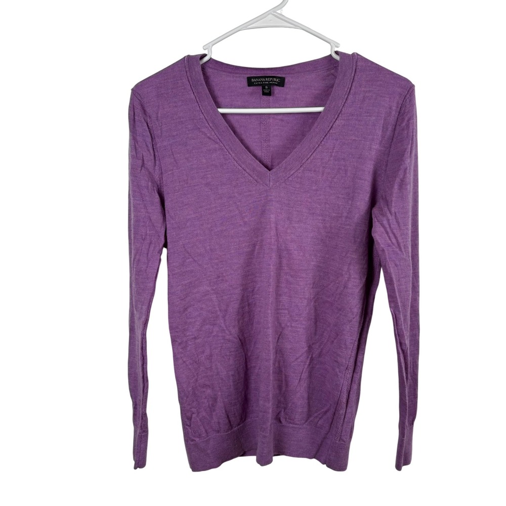 Banana Republic Merino Wool Sweater Womens S Purple V-Neck Preppy Minimalist